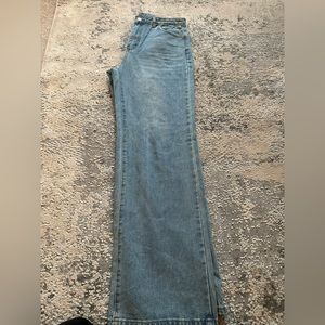 HUGH RISE BLUE WIDE/STRAIGHT LEGGED JEANS